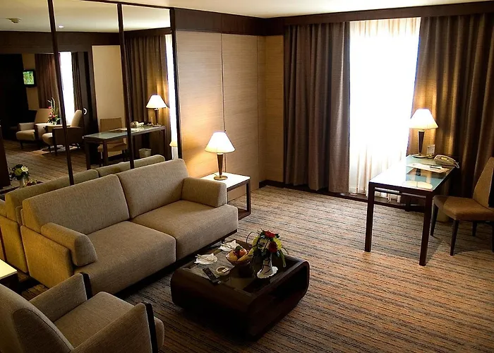 호텔 Zenith Sukhumvit Hotel, 4*