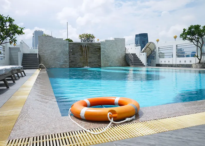 Zenith Sukhumvit Hotel, 4*