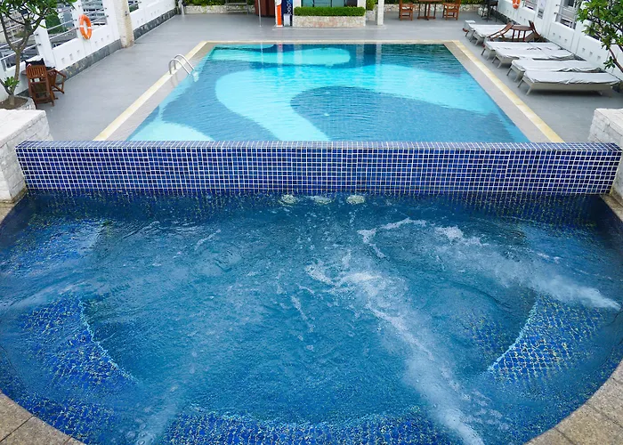 Zenith Sukhumvit Hotel, 4*