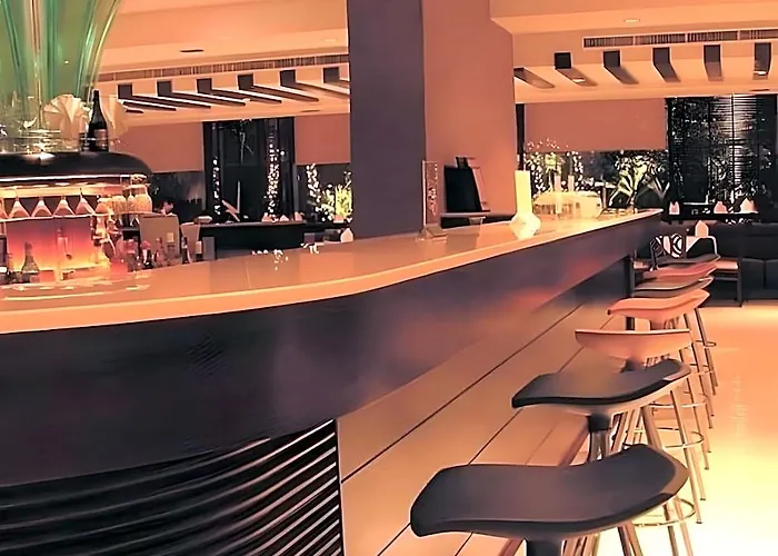 Zenith Sukhumvit Hotel, ホテル 4*