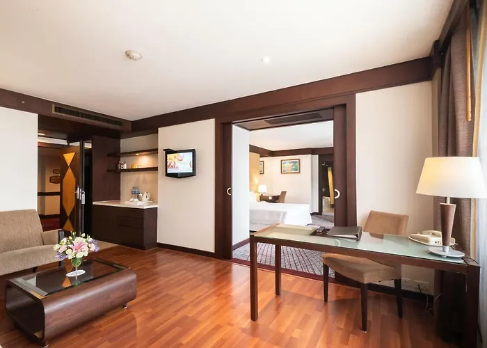 Hotel Zenith Sukhumvit Hotel, 4*
